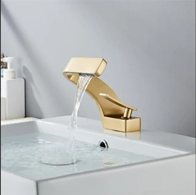 Brass Basin Faucet Modern Bathroom Mixer Faucet Hot and Cold Sink Faucet