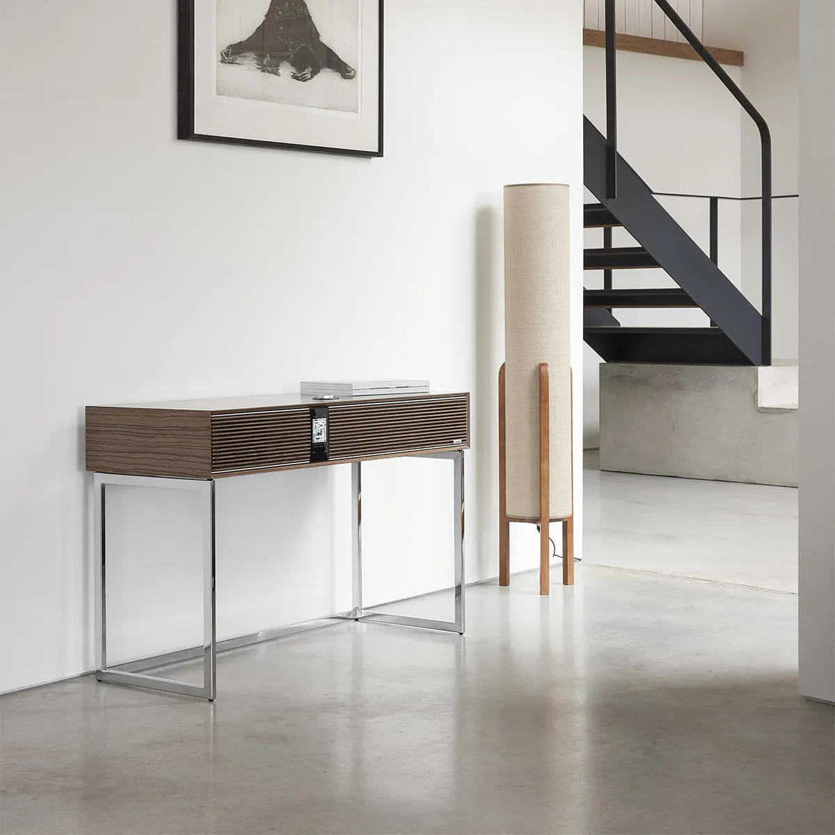 Ruark Audio R810 High Fidelity Radiogram (Walnut/Walnut) with Adjustable TV Mount